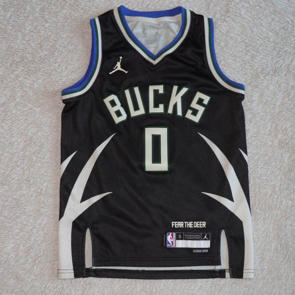 Boys Size Small NBA Nike Kids Milwaukee Bucks Damian Lillard #0 Statement Jersey